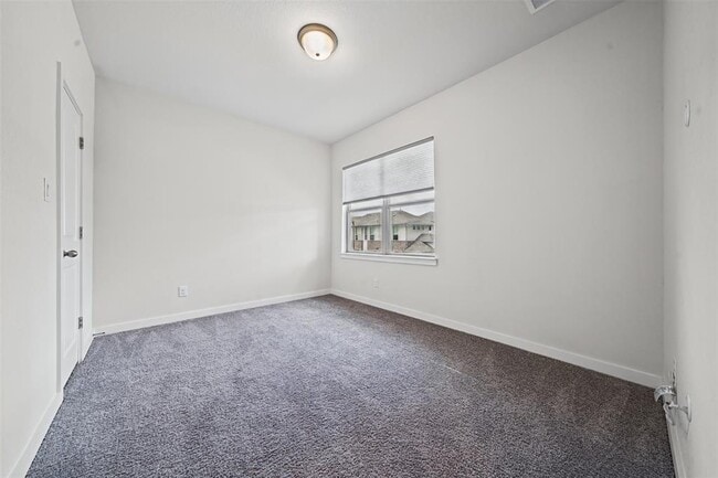 Building Photo - 2500 Forest Creek Dr