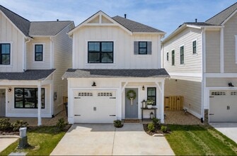 Building Photo - Elevated Rental Home with Community Amenities