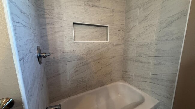 Building Photo - 2514 E Andrews Ave