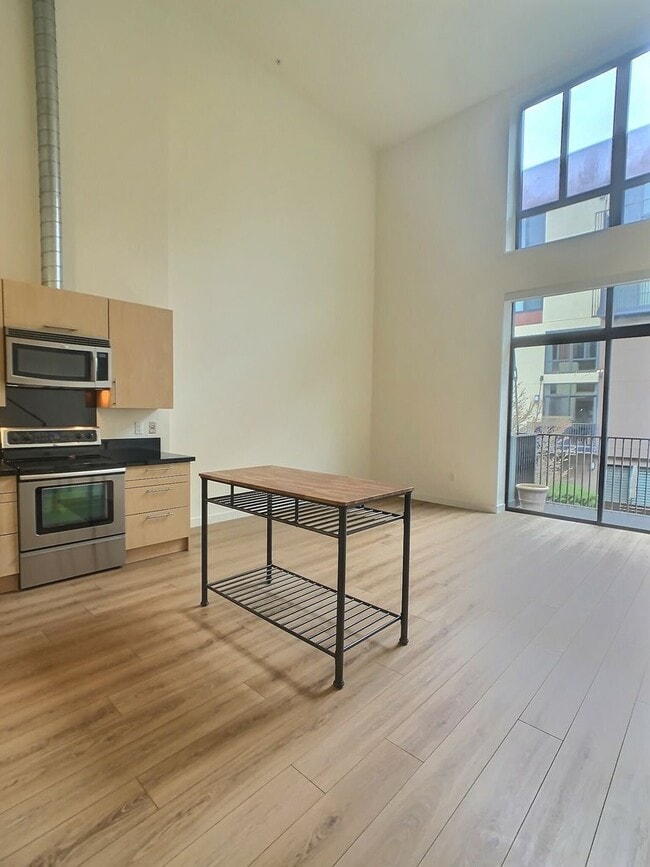 Building Photo - Modern Loft in Historic Plant 51 in Downtown San Jose
