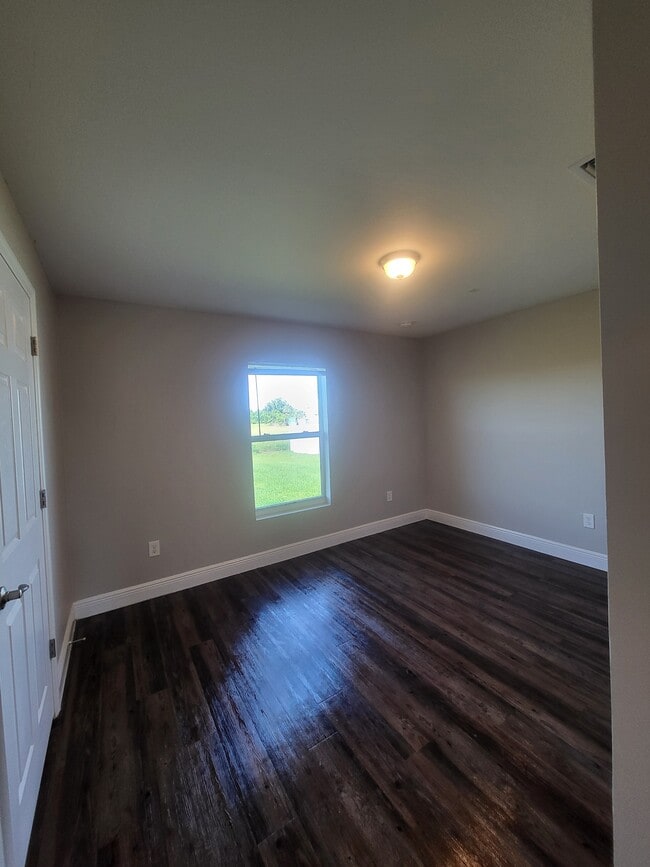 Building Photo - 9031 S Indio Cir