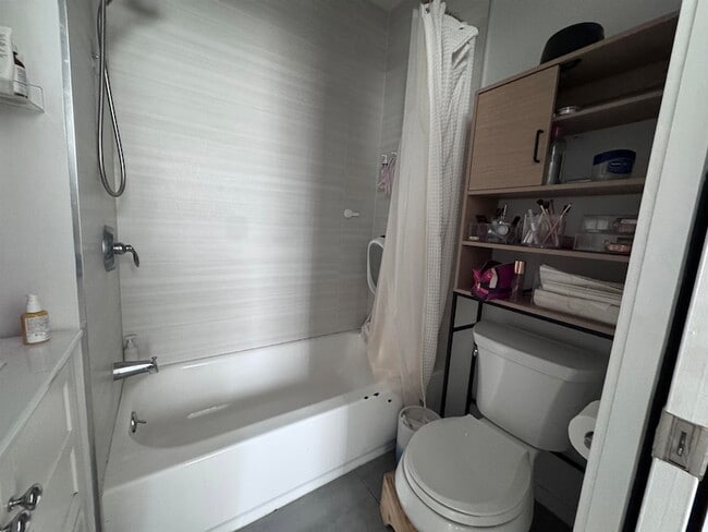 Building Photo - 156 Van Horne St