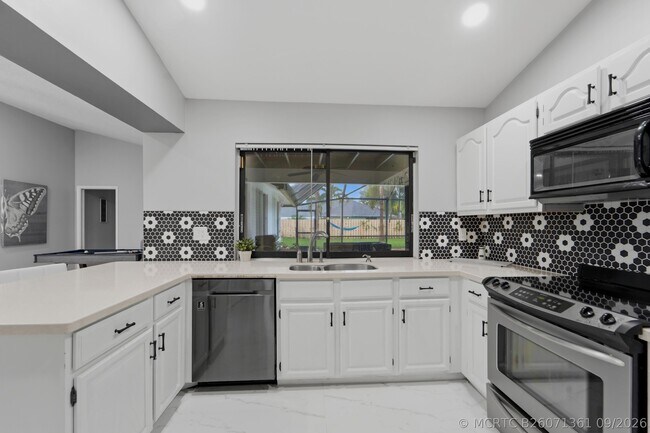 Building Photo - 301 Knotty Wood Ln