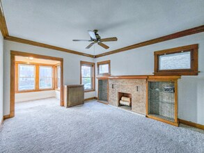 Building Photo - 3338 W Cullom Ave