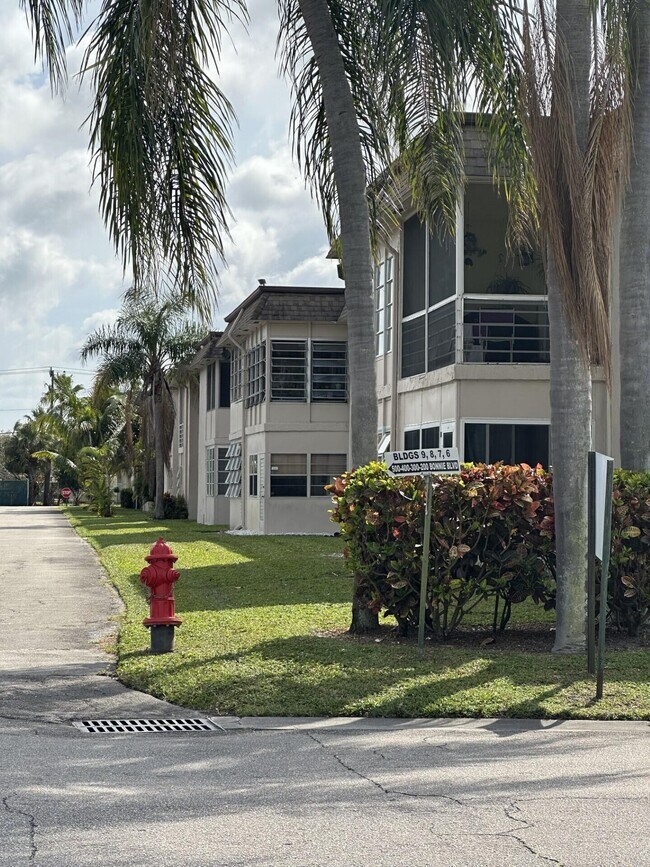 Building Photo - 500 Bonnie Blvd