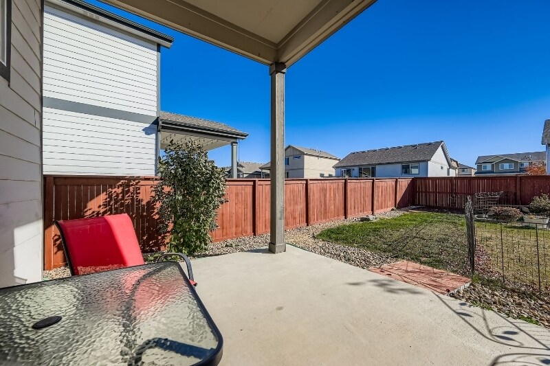 Building Photo - 1845 Sunset Vista Dr