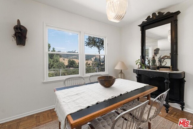 Building Photo - 2294 Mountain Oak Dr