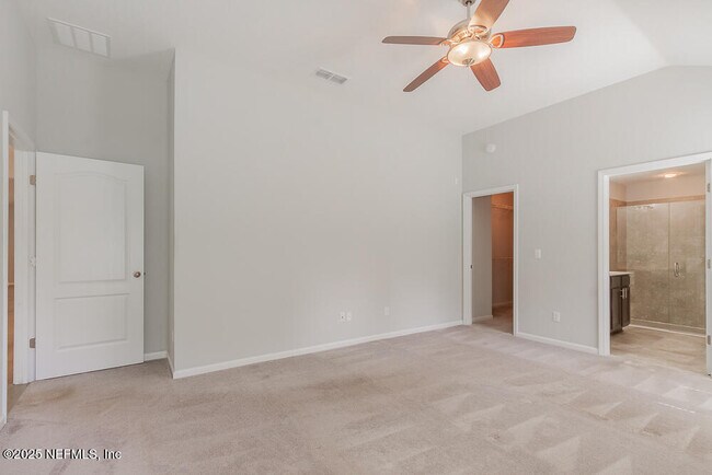 Building Photo - 16326 Hunters Hollow Trail