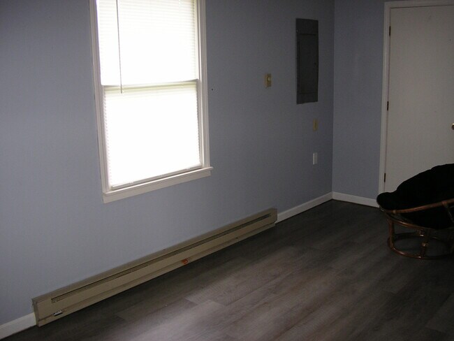 Building Photo - 3812 Charlie Moran Hwy