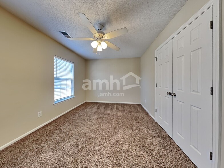 Building Photo - 228 Eagle Ridge Rd