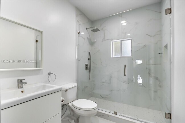Building Photo - 15548 SW 19th Ln