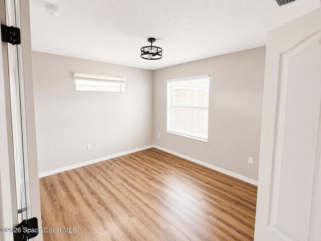 Building Photo - 781 Glen Abbey Way