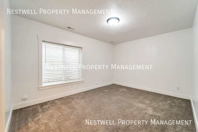 Building Photo - 10907 Paddle Board Way