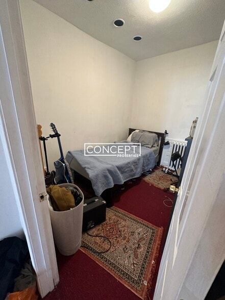 Building Photo - 52 Fenway