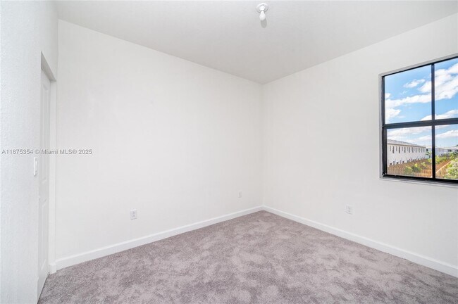 Building Photo - 28613 SW 132nd Ct