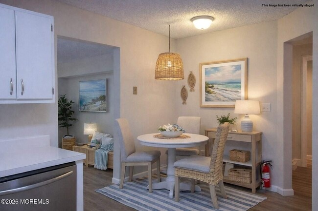 Building Photo - 159 Tulip Ln