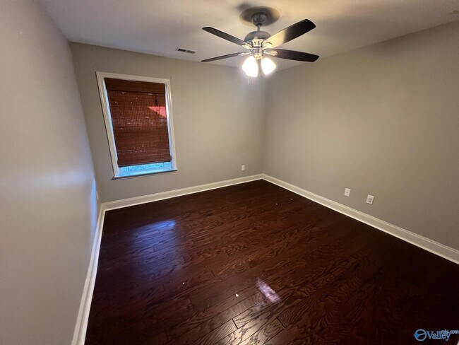 Building Photo - 206 Healey Dr