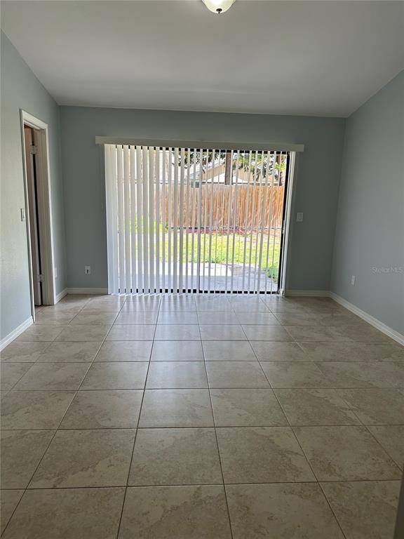 Building Photo - 7939 Glen Abbey Cir
