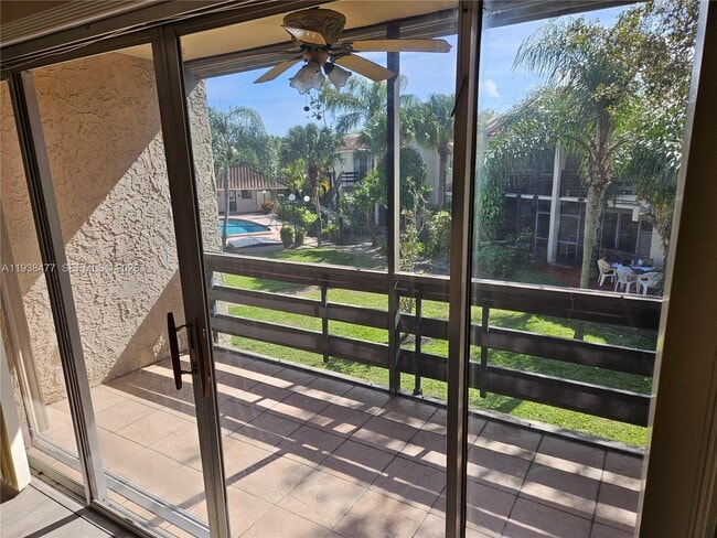 Building Photo - 5320 NE 6th Ave