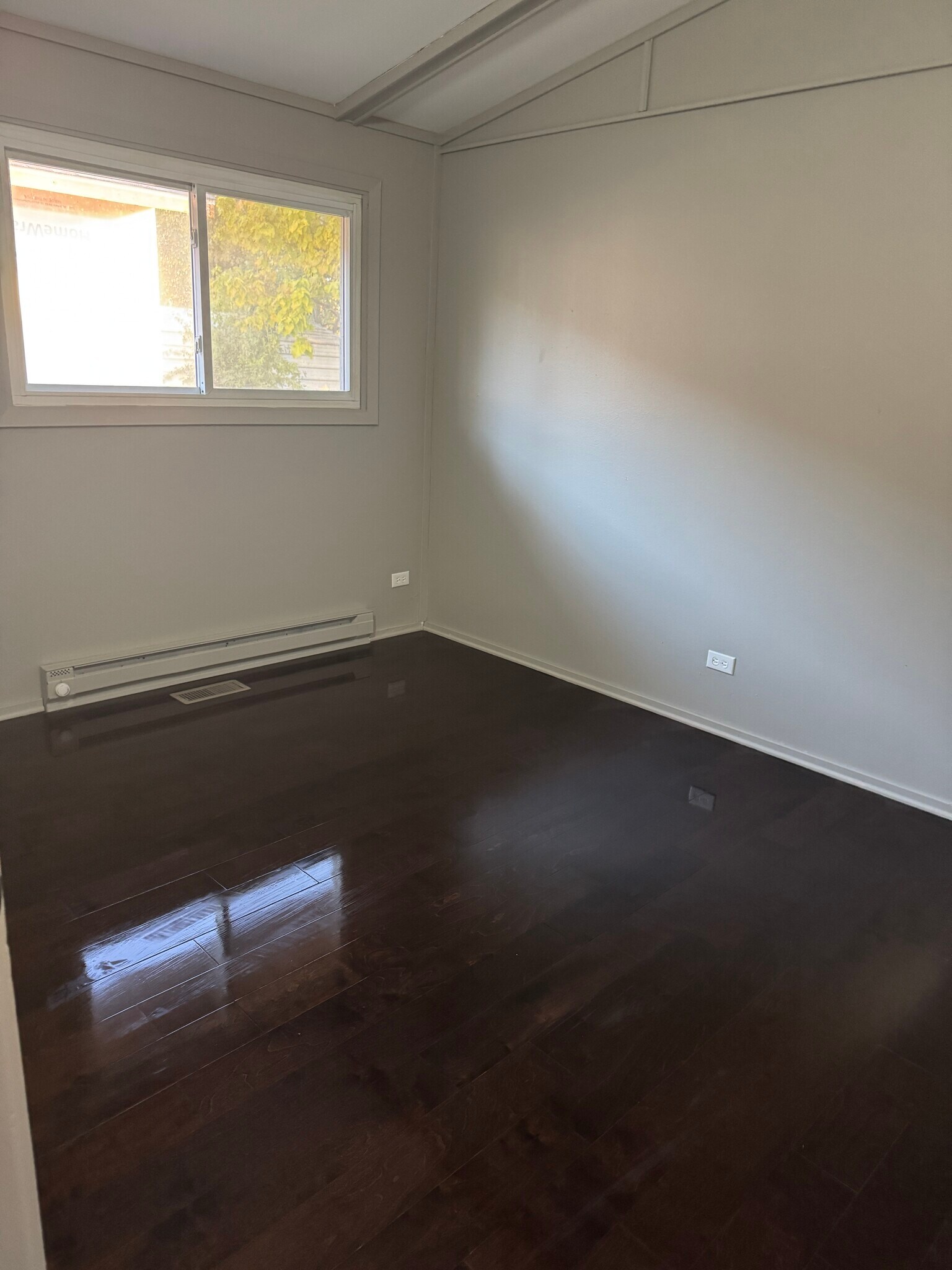 Building Photo - 502 E Emmons St