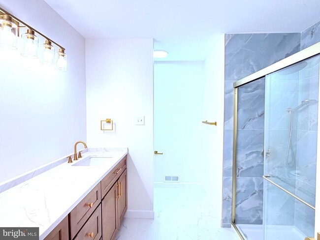 Building Photo - 2305 Westfield Ct