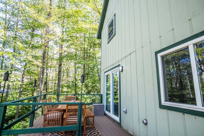 Building Photo - 32 Attitash Loop