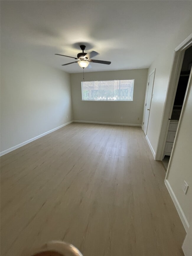 Building Photo - 864 Wax Myrtle Ln