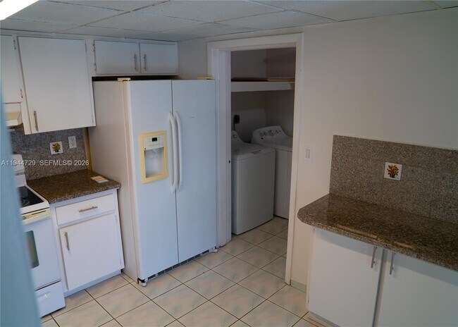 Building Photo - 8093 NW 99th St