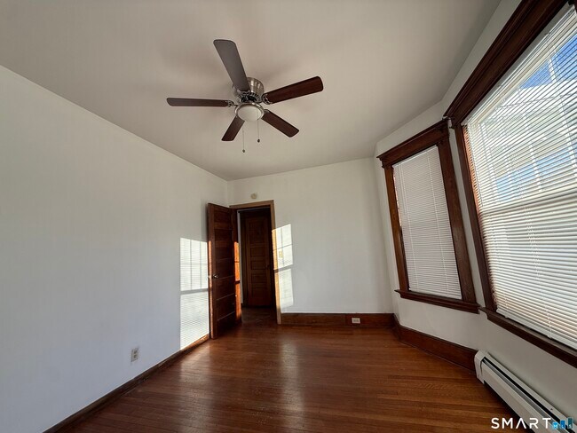 Building Photo - 859 Edgewood Ave