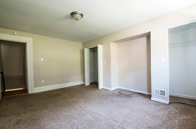 Building Photo - 2619 Josephine St