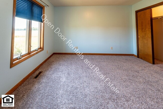 Building Photo - 6135 Co Rd 31