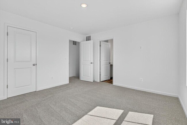 Building Photo - 2604 Cougar Ln