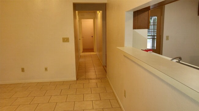 Building Photo - 22930 Indian Ridge Dr