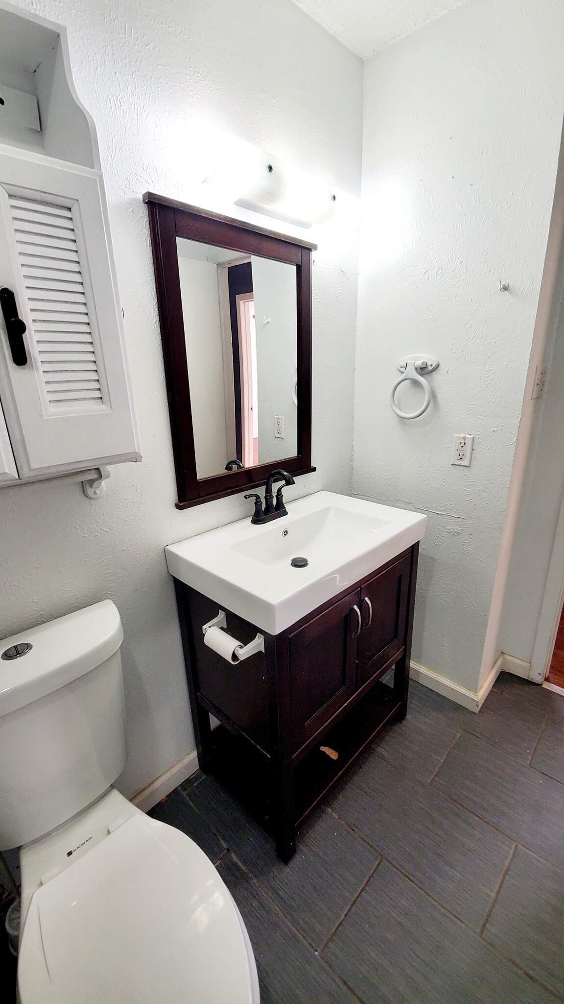 Building Photo - 4016 Eastridge Dr