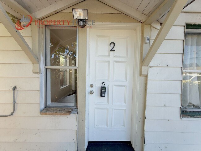 Building Photo - UPGRADED 1 BED 1 BATH  - OFFERED BY PROPER...