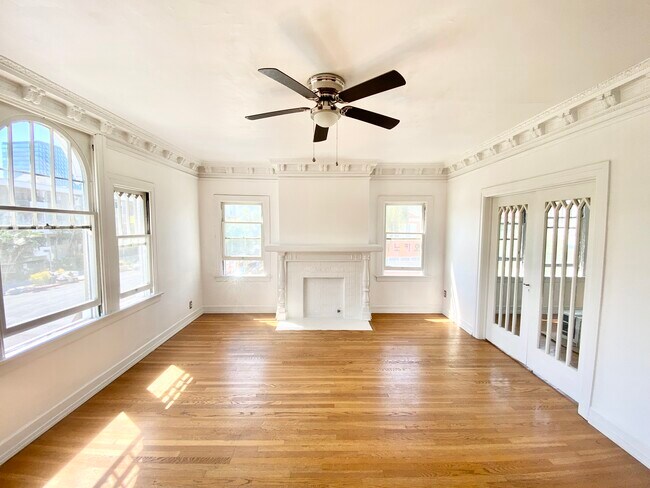 Primary Photo - 361 S Berendo St