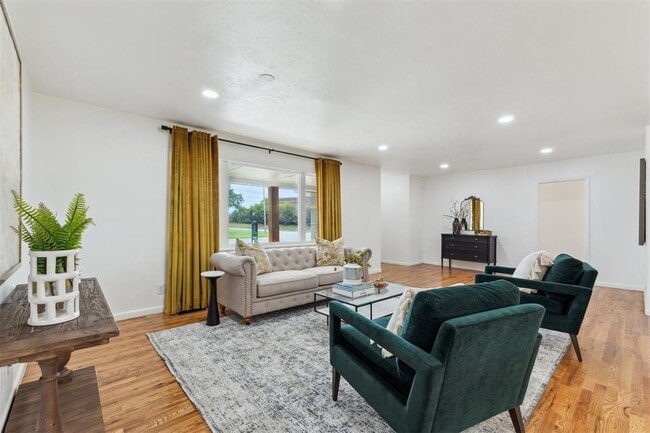 Building Photo - 6201 N Styll Rd