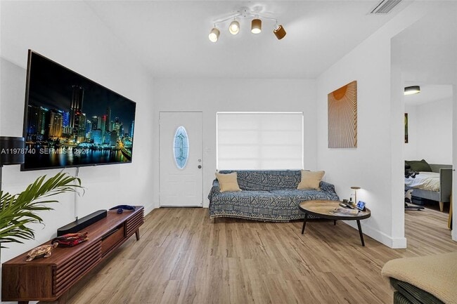 Building Photo - 274 NW 43rd St