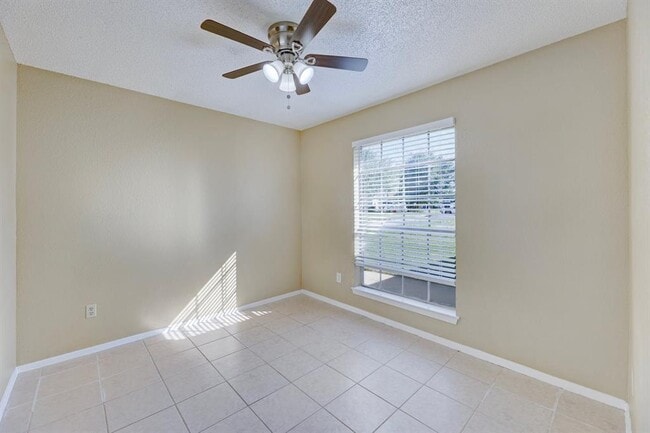 Building Photo - 12302 Dellrey Dr