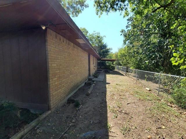 Building Photo - 541 Sharp Dr