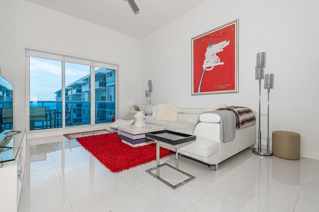 Building Photo - 2301 Collins Ave