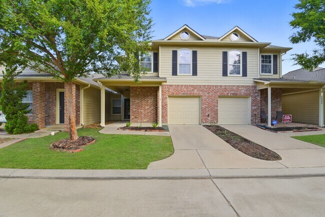 Building Photo - 20910 Sun Creek Dr