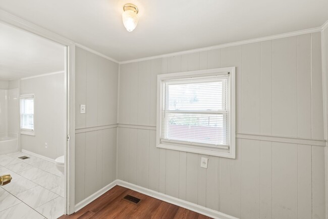 Building Photo - Move in ready in Gastonia’s Rapidly Growing FUSE District