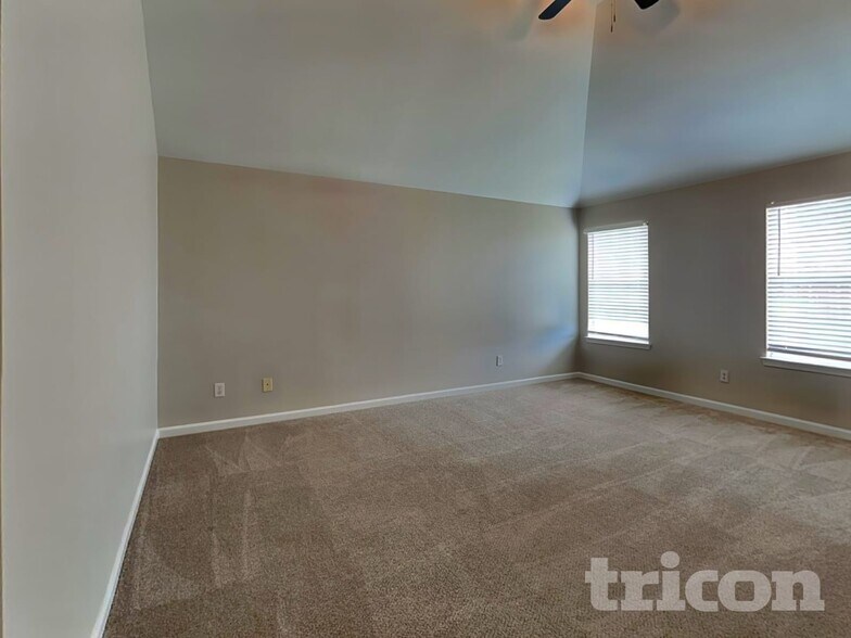 Building Photo - 7587 Poplar Falls St