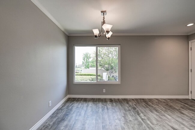 Building Photo - MUST SEE!!! BEAUTIFUL!!!  – Updated Upstai...