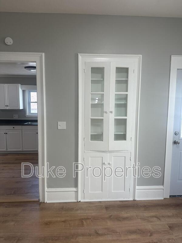 Building Photo - 5 Sheridan St