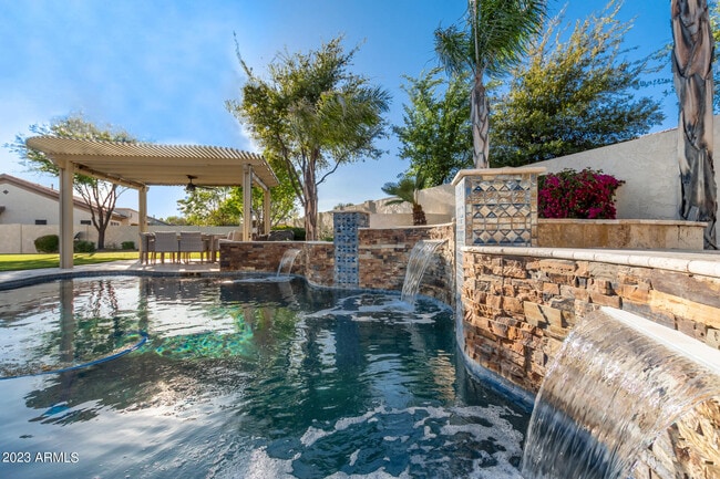 Building Photo - 19888 E Russet Rd