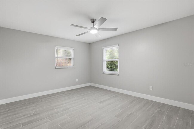 Building Photo - 550 E Minnesota Ave