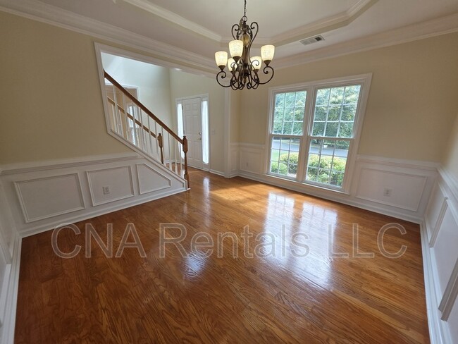 Building Photo - 1713 Paramore Pl NE
