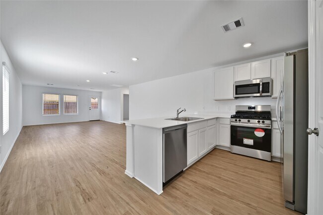 Building Photo - 17715 Grv Hl Dr